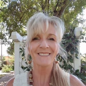 Meet your Posher, Pamela